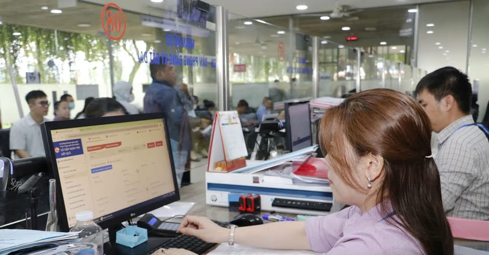 Hỗ trợ công chức, viên chức khi tinh gọn bộ máy