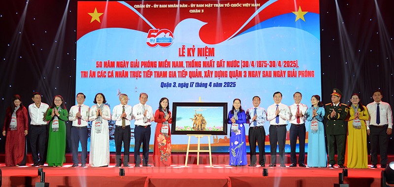 Kế thừa và phát huy truyền thống tốt đẹp của Vùng lõm chính trị - căn cứ cách mạng Bàn Cờ